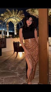 Reem Sameer Shaikh, born on September 8, 2002, is an Indian actress who began her career as a child actor at the young age of six. Regarding Reem Shaikh in Western outfits, she is known to carry Western looks with style and confidence. She has been seen in various Western ensembles, ranging from casual dresses to more glamorous party outfits. Some examples include: * Bodycon dresses: She has sported body-fitting dresses in colors like brown leather, which can be a chic choice for parties. * Mult