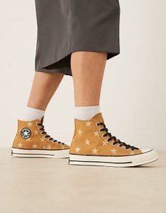 Converse Chuck 70 Hi trainers with star print in brown | ASOS