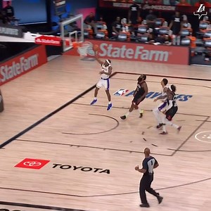 Rajon Rondo stayin' ready. (📺: TNT) | Los Angeles Lakers