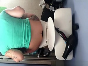 Short redhead hair chick pees