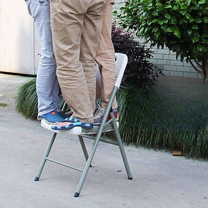 [Hot Item] Folding Outdoor Portable Camping Chair Compact Camp Furniture for Ultimate Relaxation