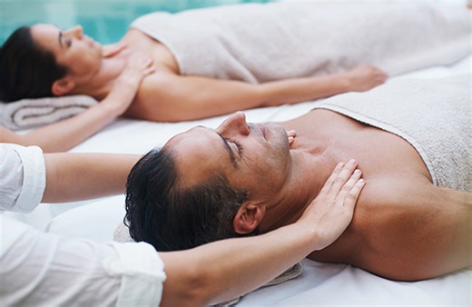 What Is a Couples Massage & What to Expect