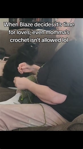 Every time I try to crochet lol stitch-witchery-crochet.company.site/