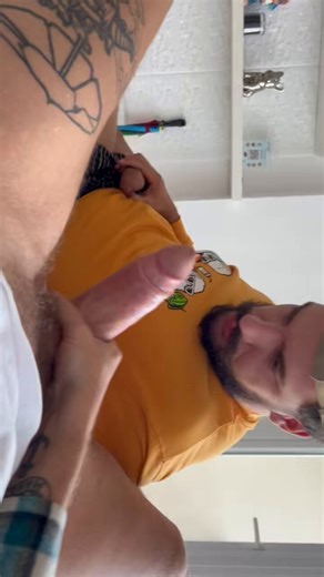 RT @samuelhodecker: Sucking my buddy’s big dick 😎💪🏻