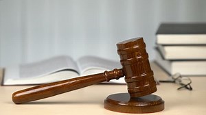 Judge Workplace Courtroom Gavel Law Books: vídeo stock (100% livre de direitos) 1019257156 | Shutterstock