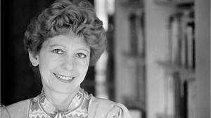 Hélène Carrère d'Encausse : Emmanuel Macron va présider un hommage à l'académicienne aux Invalides