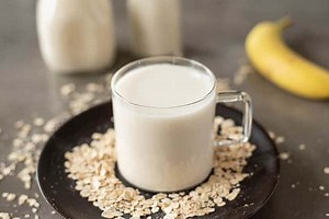 The Easiest Homemade Oat Milk Recipe