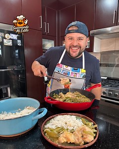 627K views · 7K reactions | Hoy solo tenía nopales y tomates, pero terminé preparando el pollito más jugoso y sabroso que mi familia siempre me pide 襤. Sencillo, casero y con ese sabor que huele a hogar. Si lo pruebas, ¡seguro se vuelve tu receta favorita! ” Si quieres, también te hago una versión más larga o más estilo viral. | Sazonando a mi Estilo | Facebook