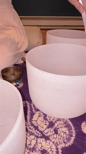 Join us for an hour of deep relaxation and healing vibrations at our February New Moon Sound Bath coming up next Tuesday ✨ Take time to allow your mind and body to be still and calm as soothing sound waves wash over you 🌊 🗓️ Tuesday, February 17 🕡 6:30pm ✅ $15 to attend #SoundBath #ThisAndNoPhone #CalmingVibes | Namaste Massage and Yoga Studio