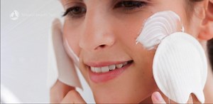 HOMEMADE NATURAL SKIN WHITENING AND GLOWING MIRACLE CREAM | Natural Beauty Tips