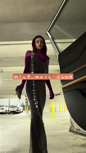 MILF MAIL CLUB sign up below