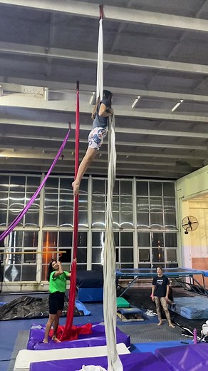 #circus #aerialsilks #acrobatics #acrotelas