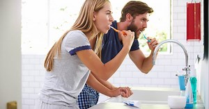 Zahnpflege mit dem Miswak-Zweig: Die Vorteile der natürlichen Zahnbürste