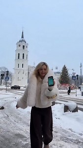 Magic trick gone wrong 😒🤣 Maldyvai, kur jūs, kai labiausiai reikia???!!! 🤣🤣🤣 . . #funny #funnyvideos #reel #viral #vacation #magic #ugnesipare | Ugnė Siparė