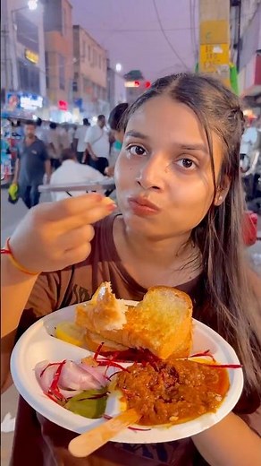 Food challenge:Cheap vs expensive pav bhaji challenge #food #foodchallenge #momo #momos