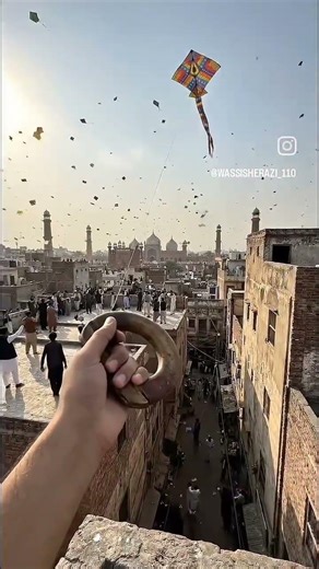 kite runner playing games