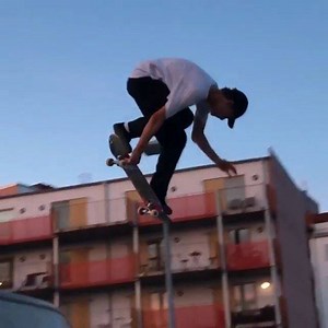 @eliasnils1 🌅🎺🎷 Film: @samslam @prettyboi.pete #skateboarding #metrogrammed | SESSION