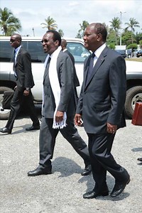 Arrivée du Président par intérim du Mali, Dioncounda Traoré à Abidjan - Abidjan.net Photos