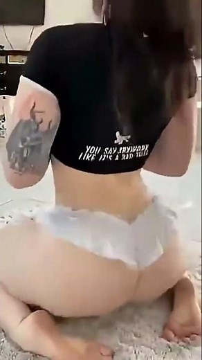 White Naked girl twerk #Twerking