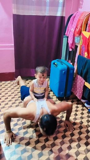 Binayak with papa ( Bodybuilder ka beta)♥️♥️ # Papa ka ladla🫶❤️❤️ # virelreelsvideo 😍 | Priya Das