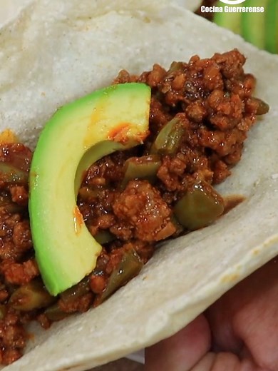 Carne con nopales en salsa roja: Recetas y tips