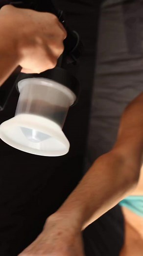 We are beyond excited to announce our new limited edition product: The Tan Lab’s Dark INTENSE Professional Spray Tan Solution 1L! 🌟 This moisture-rich solution is infused with micro-algae extracts and formulated with DHA and Erythrulose for a longer-lasting tan. Our Limited Edition Dark INTENSE features a rich, dark bronzer, delivering an instant bronze look that is our darkest yet—and it never looks orange. Perfect for warming up those winter blues! ❄️✨ This product is now available for pre-or