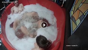 Lexy pete anica jacuzzi fun aug 19