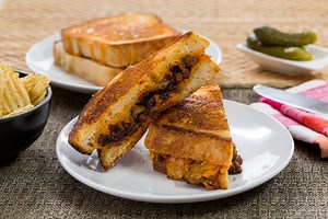 65K views · 532 reactions | It's almost tailgate season, and you know this sandwich would be the perfect addition to your pre-game lineup. Full recipe: https://aol.it/2ZTYeUI | In The Know Cooking | Facebook