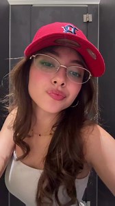 Teman Pake Topi Raisa Marie dan Fashion Terbaru