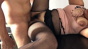 Preño a mi profesora de matemática en una clase particular en su casa