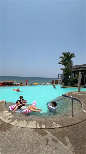 Sunbathing at Kahuna Ilocos#shorts