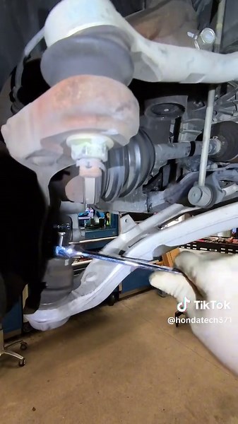 Efficient Ball Joint Splitter for Automotive Maintenance