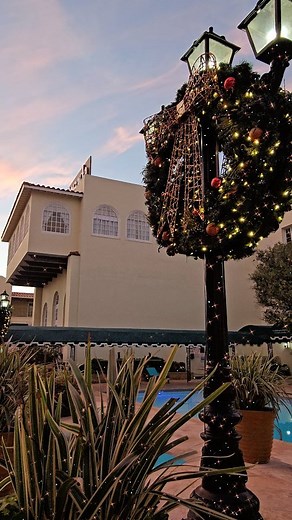 We simply love this season. 🎄 . . . #holidays #christmas #laposadahotel #laredotx #ldotx #hotels #texashotels #travel #discover #texastravel #historichotels | La Posada Hotel