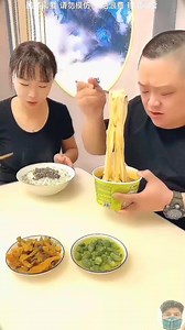 Couple Fighting over food part 2#facebookreel #virals #FacebookPage #view #eating #BOOMchallenge #reelsfbシ #reelschallenge #kitchenrecipies #recipe #mukbangers #husband #explorepage | Chilli Eating Challenge