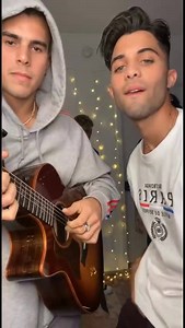 No existe algo mas perfecto que ellos cantando "BESO" en acústico 🥺❤ | CNCO Forever