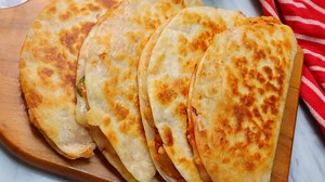 1.8K views · 29 reactions | Pakistani Style Potato Quesadilla | Aloo k Tacos | Breakfast Recipe | Sooper Food | Facebook