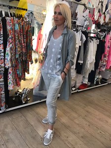 49 reactions | Grey By STELLA pour LOVELY..... | Lovely | Facebook