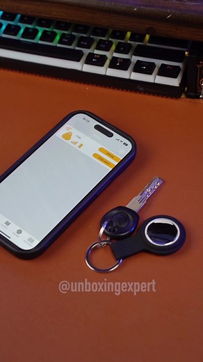 Key finder Bluetooth tracker 👆🏻 #tracker #finder #keyfinder #gadget #unboxing #keychain #unboxingexpert