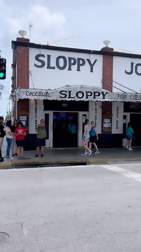 19K views · 412 reactions | For those that asked, here’s a little @sloppyjoesbarkeywest tour 朗. - #duvalstreet #keywest #sloppyjoesbar | Backyards of Key West Gallery | Facebook