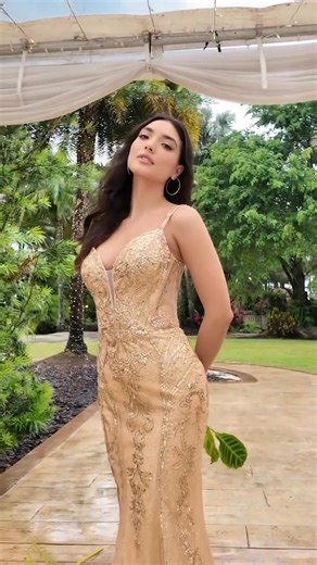love love love! ✨🤩 Ellie Wilde #USABridal #gold #golddress #details #mermaid #obsessed #details #stunning #sparkles #beading #homecoming #homecomingdress #hoco #hocodress #hoco2025 #elliewilde #elliewilde_EW36056 | USA Bridal