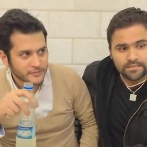 Instagram: SiavashKheirabifans "GoshnashOn bood khiliam goshnashoon bood kalpach zadan sir shodan" | اینستاگرام ایران