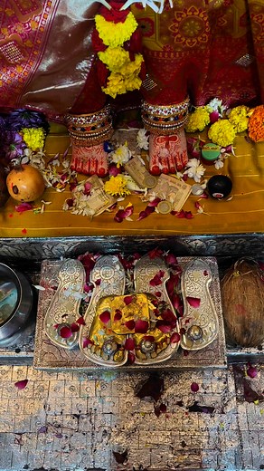 Surat's Ambaji Mandir (Old Temple) - Date:03-July-2025 To schedule WhatsApp Darshan - 098982 22201 #ambaji #shreeambajimandir #oldambajitemple #navratri #Surat #ambajimandirsurat #mataji | Ambaji Mandir Surat