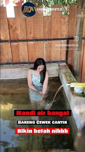 Intip Cewek cantik mandi air hangat