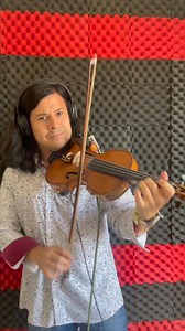 2.4K views · 83 reactions | Jugando con un pedal de Loop Un poco de “Shape Of You” de Ed Sheeran  | Miguel Epardo | Facebook