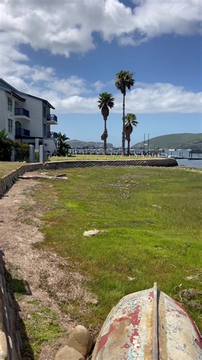 36K views · 975 reactions | Knysna.  Wat ‘n pragtige plek! Hier is net iets aan hierdie dorp wat spesiaal is. Ons het by Cruise Cafe die lekkerste ontbyt geëet! 肋 Dit is ook ‘n moet om op ‘n boot uit te gaan as julle hier is! ⛴️ #CinematicTravelSA #WesternCape #Tourism #Explore #gardenroute #knysnatourism #visitknysna | Cinematic Travel SA | Facebook