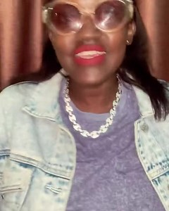 Fille Baibe still, boarder to boarder | BigEye.ug