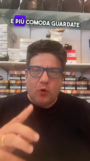 👟✨ Alzati di livello con le nuove Skechers Uno Wedge – Hi Steps! Zeppa da 5 cm che slancia la tua silhouette, plantare in memory foam Air-Cooled e tecnologia Skech-Air per una camminata leggera e super confortevole. Un mix perfetto di stile e comodità, ideale per ogni occasione! 🌟 📍 Vieni a trovarci da Orlando Calzature in Via Altofonte 94/B – Palermo, zona Pagliarelli 🕗 Aperto dal lunedì al sabato, orario continuato 08:00 – 19:30 📞 Telefono: 091 668 86 06 📲 WhatsApp: 393 82 88 474 👉 Scri