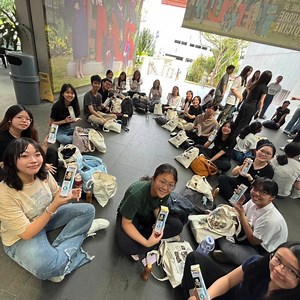 Pearlie White is glad to be able to support this year’s Healthcare Outreach Project 2024 (HOP) @nus.healthcareoutreachproject! Initiated in 2014, HOP is an Inter-Professional Education Project jointly organized by NUS Medicine, Nursing, Dentistry and Pharmacy students, as well as SIT Occupational Therapy and Physiotherapy students. Specially catered to junior college and polytechnic students, HOP aims to expose them to careers in healthcare and their related courses available for study. In parti