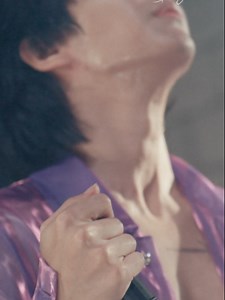 I, too, would easily get distracted by a sweaty hot alien prince if he was in front of me (clocking your very gay ass very early on, Wooju) EP1 & EP2 of