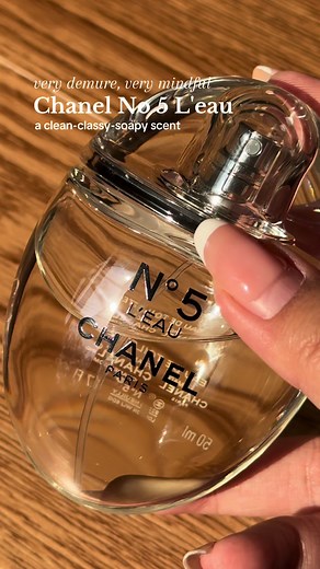 Chanel No.5 L'eau Review: A Clean and Classy Fragrance Experience